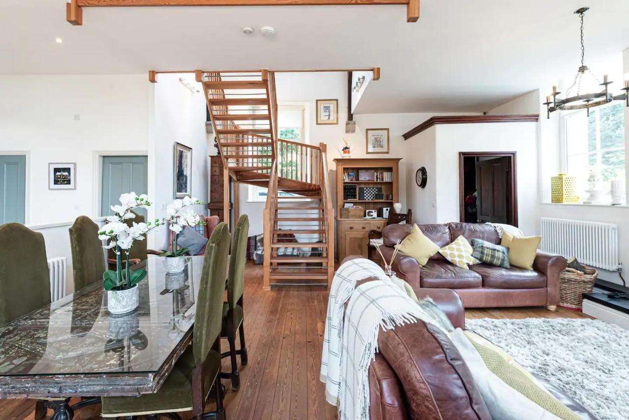 Converted Chapel, Stunning Sea & Mountain Views! Penmaen-mawr Exterior foto
